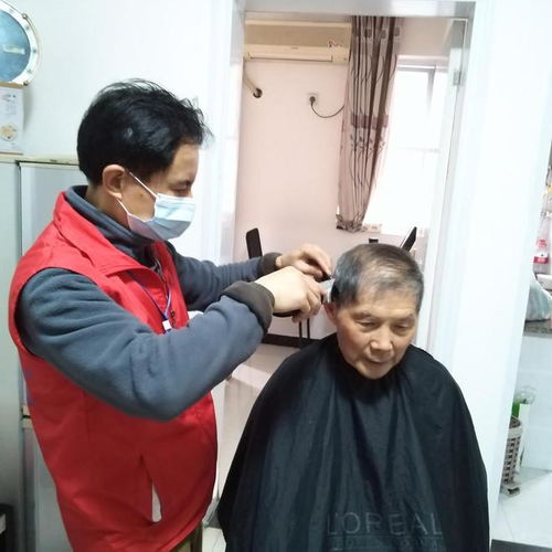 可預約上門理發(fā)泡腳做保潔 四川自貢高新區(qū)居家養(yǎng)老服務新模式上線為5000余老年人服務